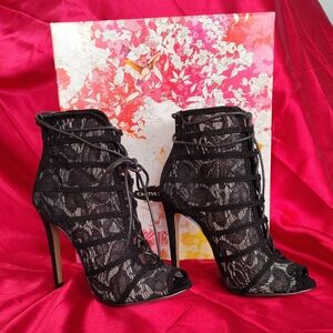 Chinese Laundry Black Lace-Up Heels